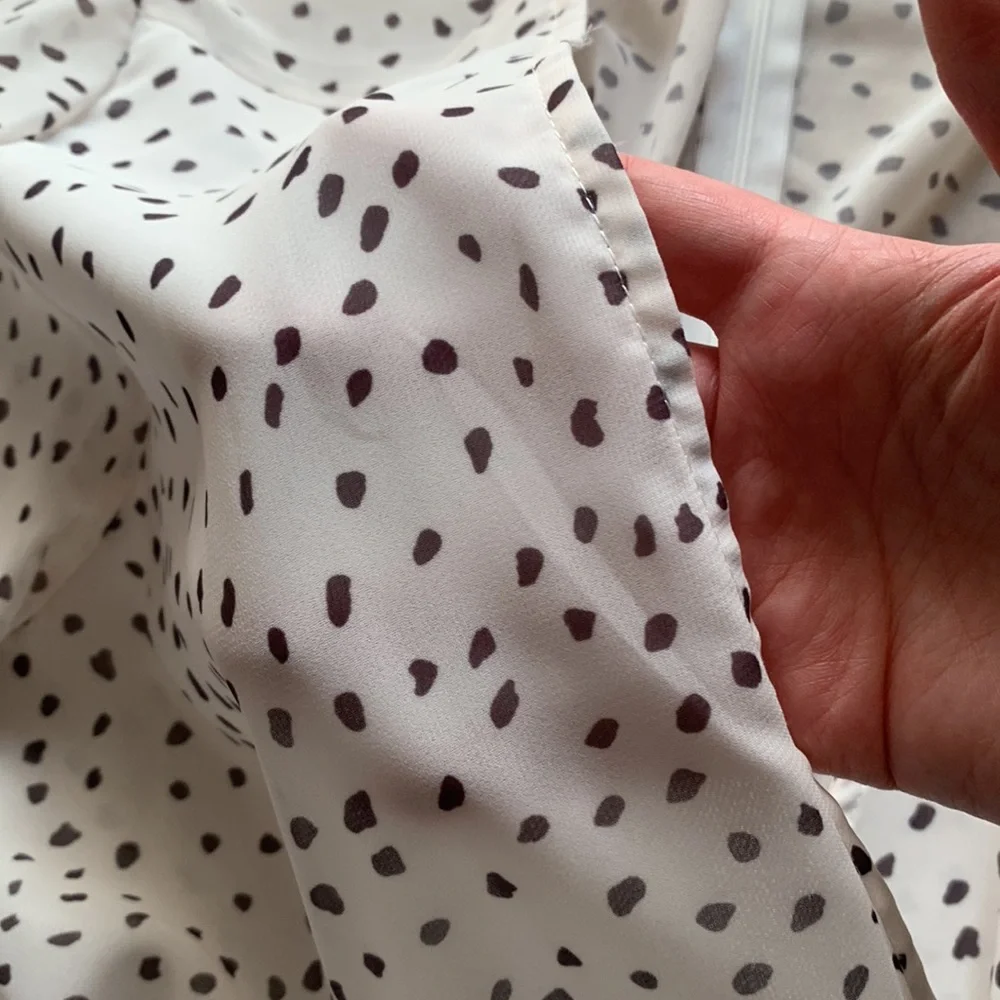 🎉Host Pick🎉 Spotted, Tie-Waist Romper - Picture 6 of 12